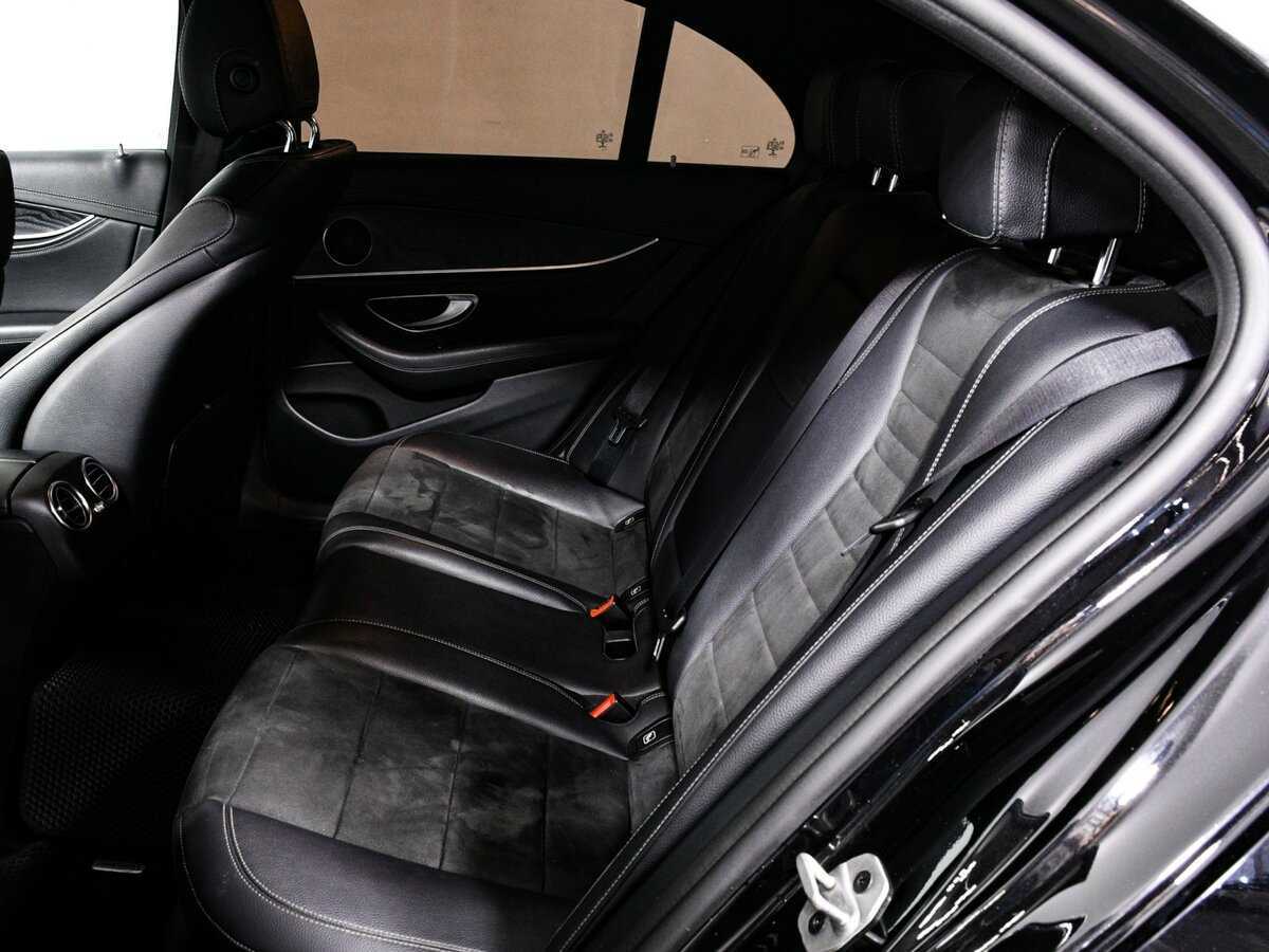 Б/У Мерседес-Бенц Е-Класс 2019 года. Фото: #12