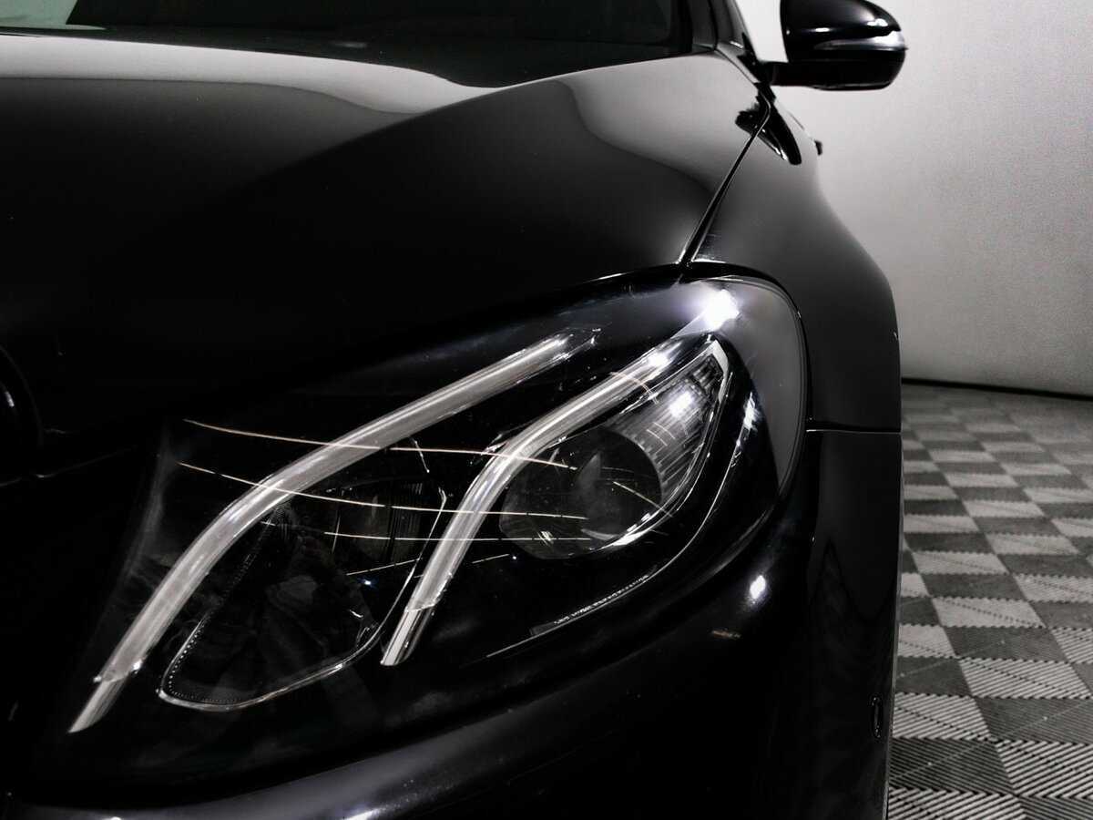 Б/У Мерседес-Бенц Е-Класс 2019 года. Фото: #14