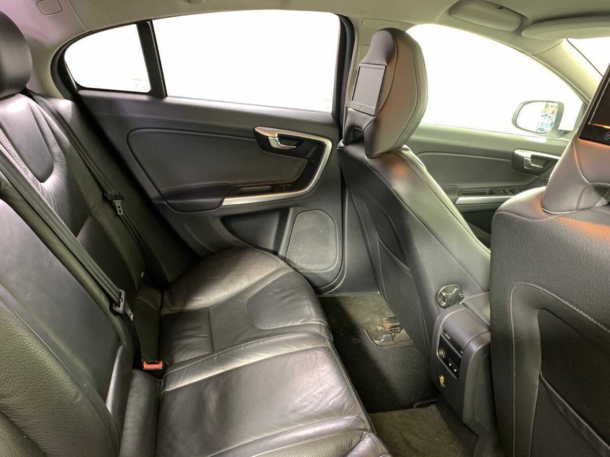 Б/У Вольво С60 2013 года. Фото: #16