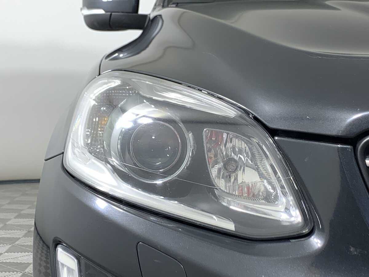 Б/У Вольво ИксЦ60 2016 года. Фото: #9