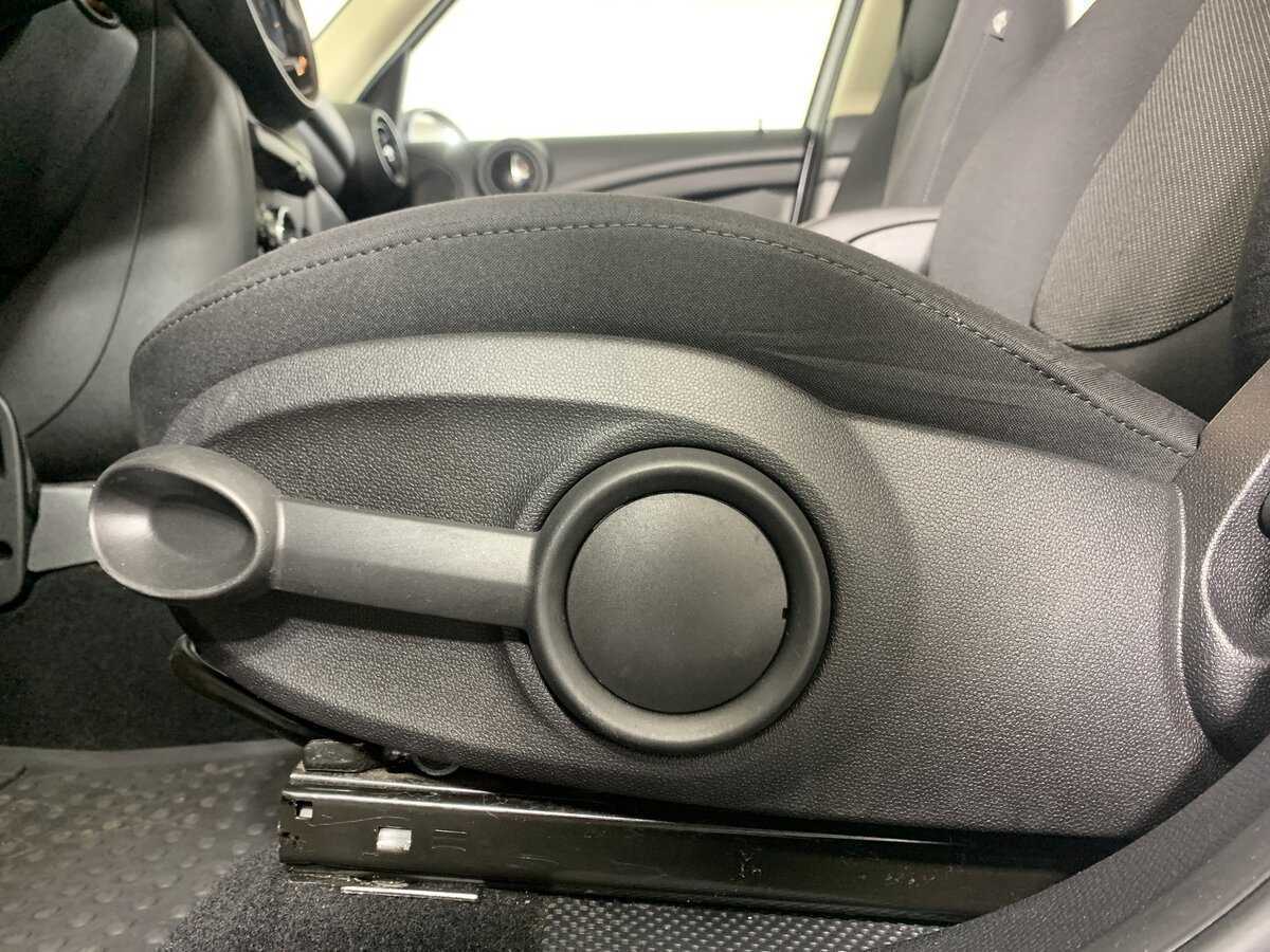 Б/У Мини Каунтримэн 2016 года. Фото: #16