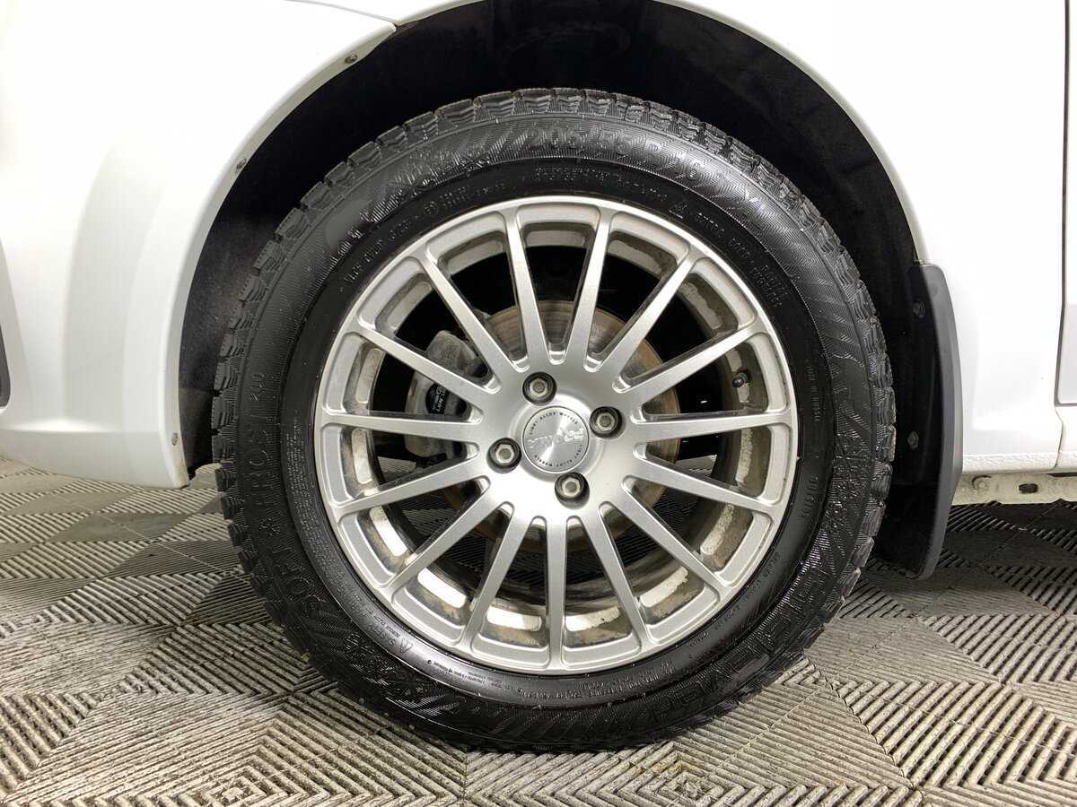 Б/У Лада (ВАЗ) Ларгус 2024 года. Фото: #8