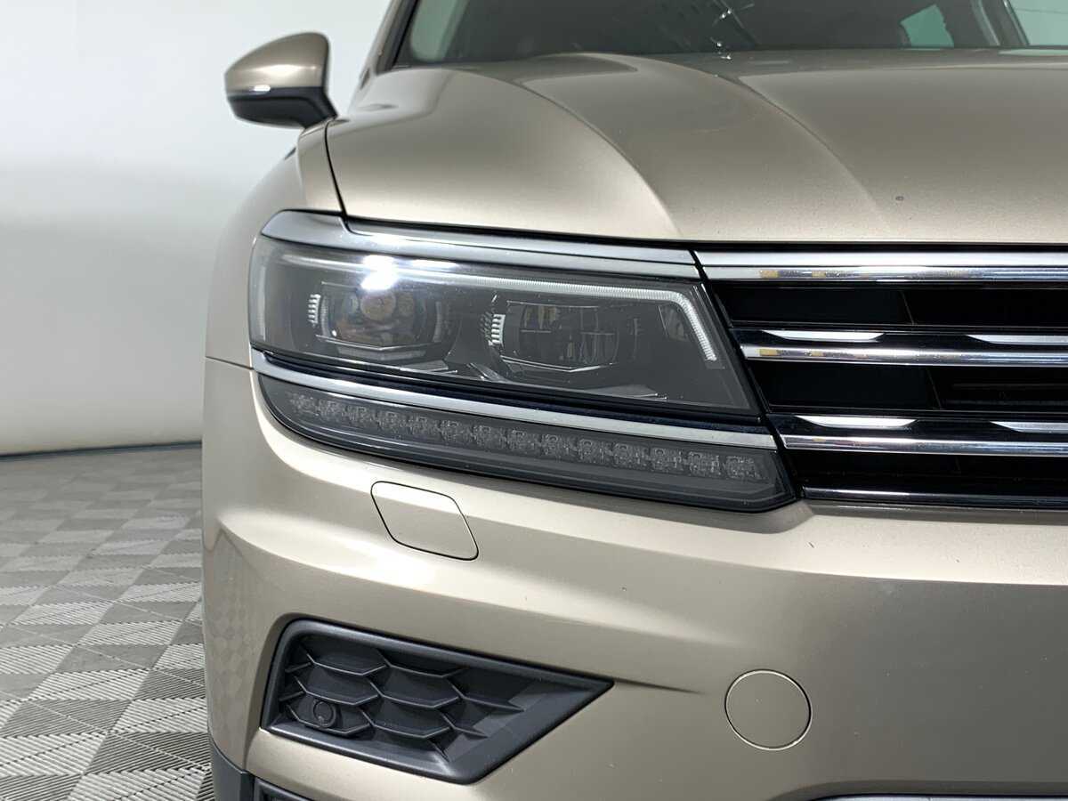 Б/У Фольксваген Тигуан 2017 года. Фото: #9