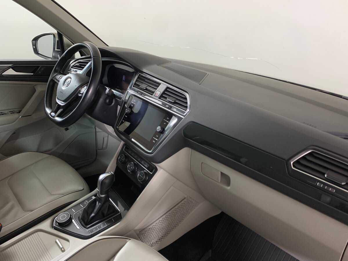 Б/У Фольксваген Тигуан 2017 года. Фото: #13