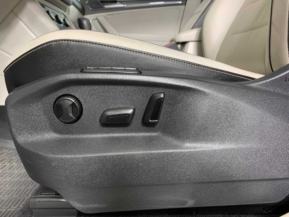 Б/У Фольксваген Тигуан 2017 года. Фото: #16