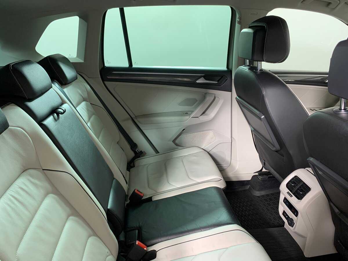 Б/У Фольксваген Тигуан 2017 года. Фото: #17