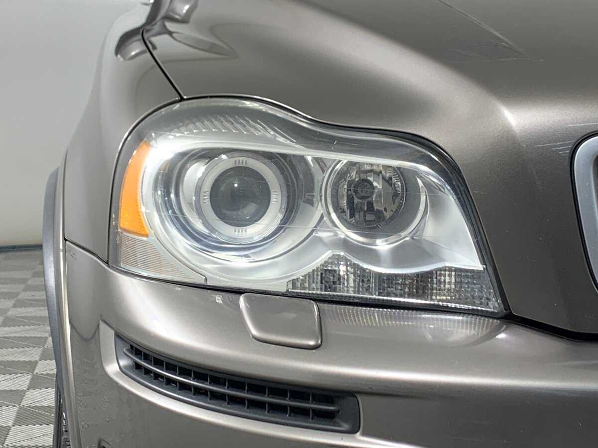 Б/У Вольво ИксЦ90 2011 года. Фото: #9