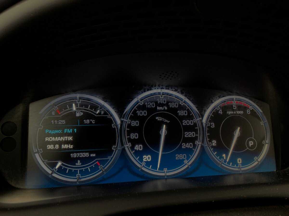 Б/У Ягуар ИксДжи 2012 года. Фото: #14