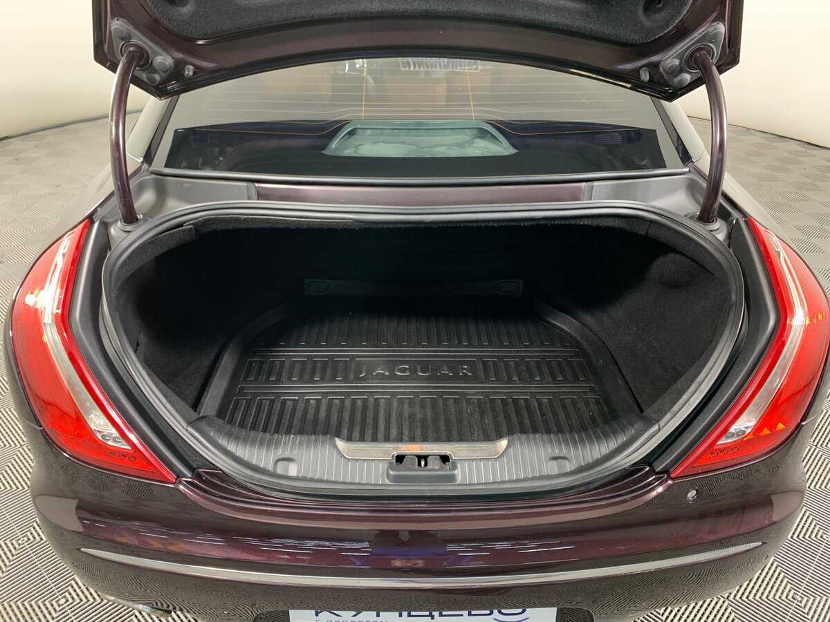 Б/У Ягуар ИксДжи 2012 года. Фото: #20