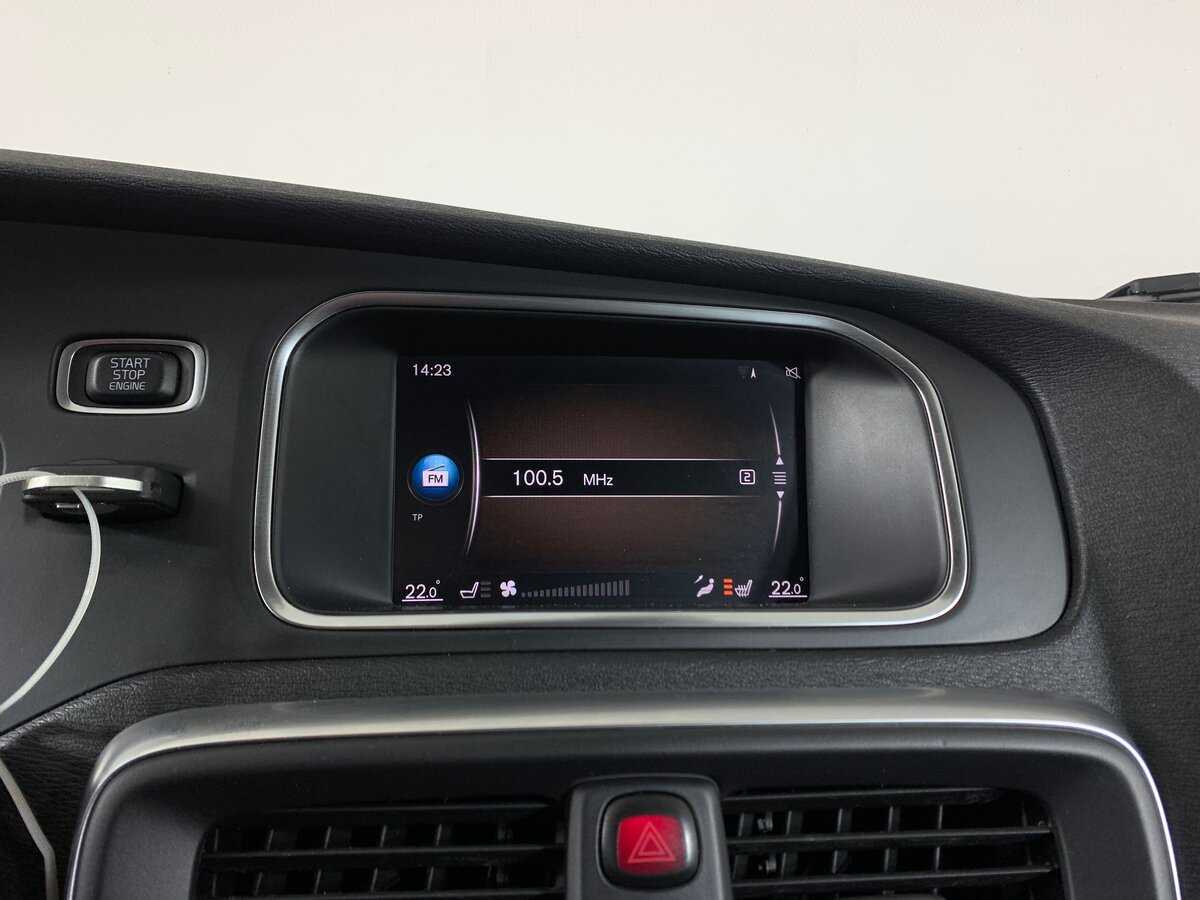 Б/У Вольво В40 Кросс Кантри 2017 года. Фото: #15