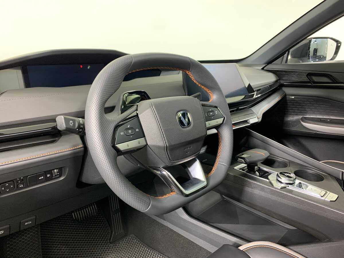 Б/У Чанган УНИ-В 2024 года. Фото: #11