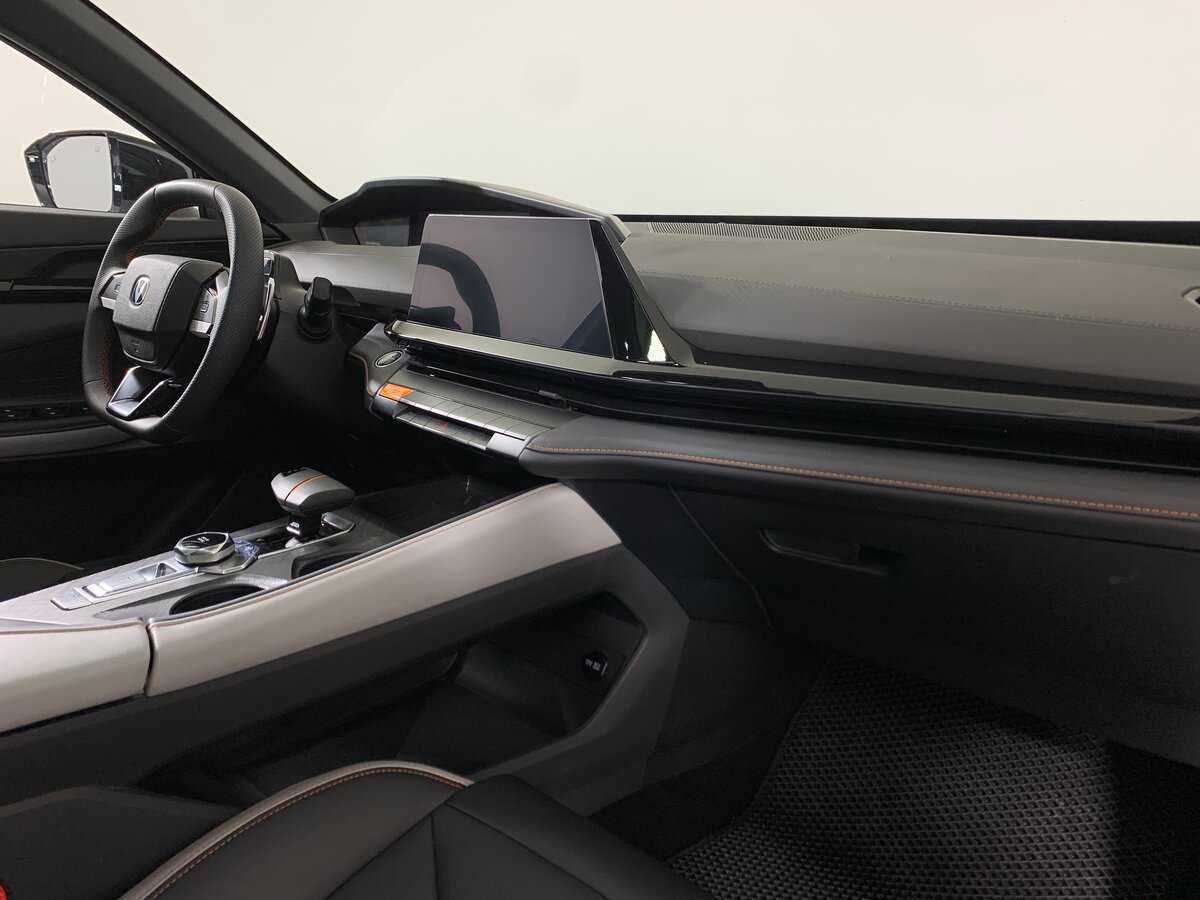 Б/У Чанган УНИ-В 2024 года. Фото: #13