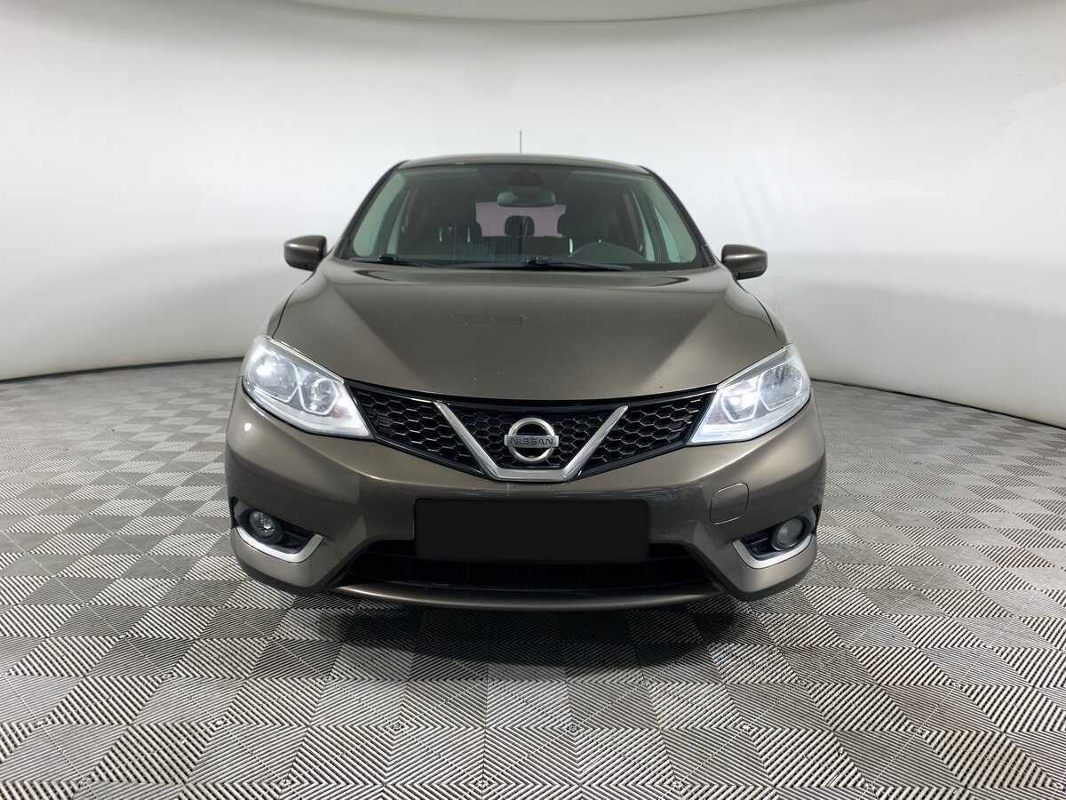 Б/У Ниссан Тиида 2015 года. Фото: #1