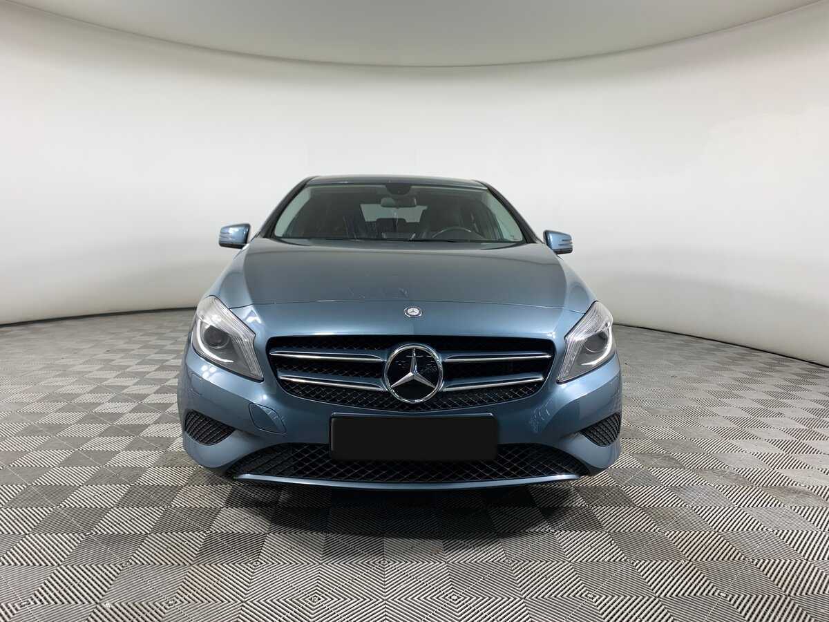 Б/У Мерседес-Бенц А-Класс 2013 года. Фото: #1