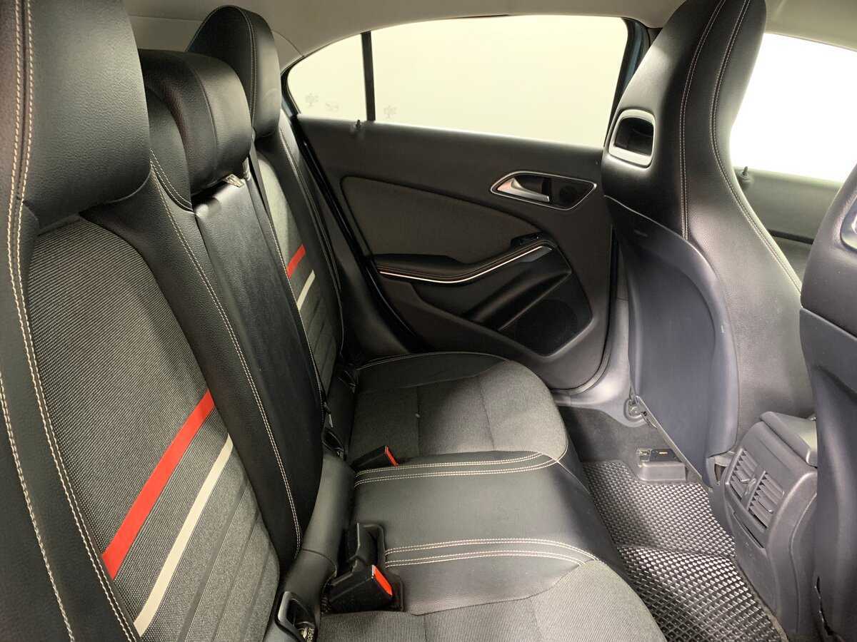 Б/У Мерседес-Бенц А-Класс 2013 года. Фото: #16