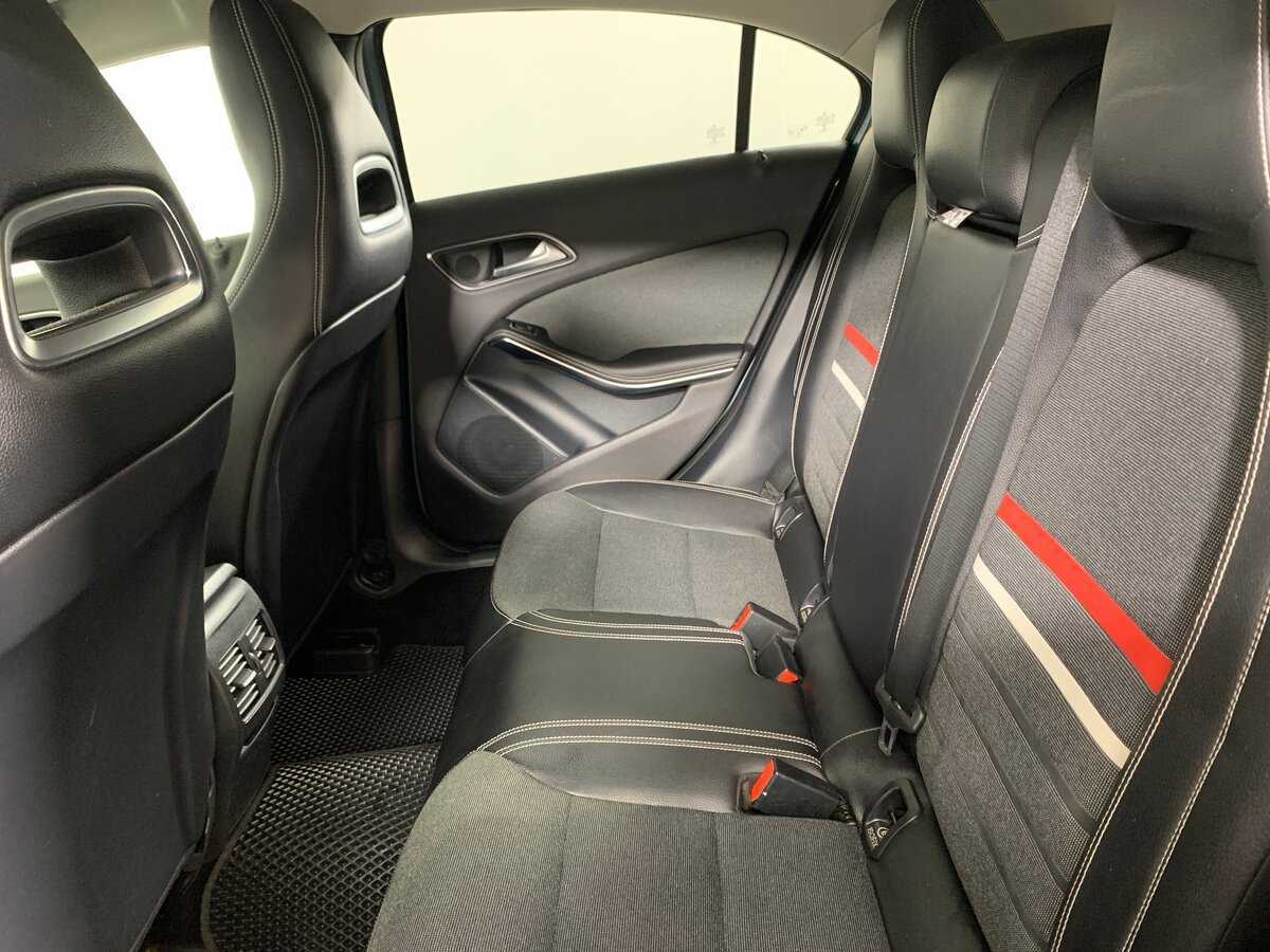 Б/У Мерседес-Бенц А-Класс 2013 года. Фото: #17