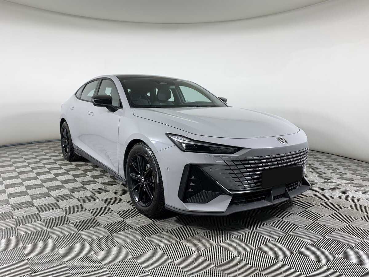 Б/У Чанган УНИ-В 2023 года. Фото: #2