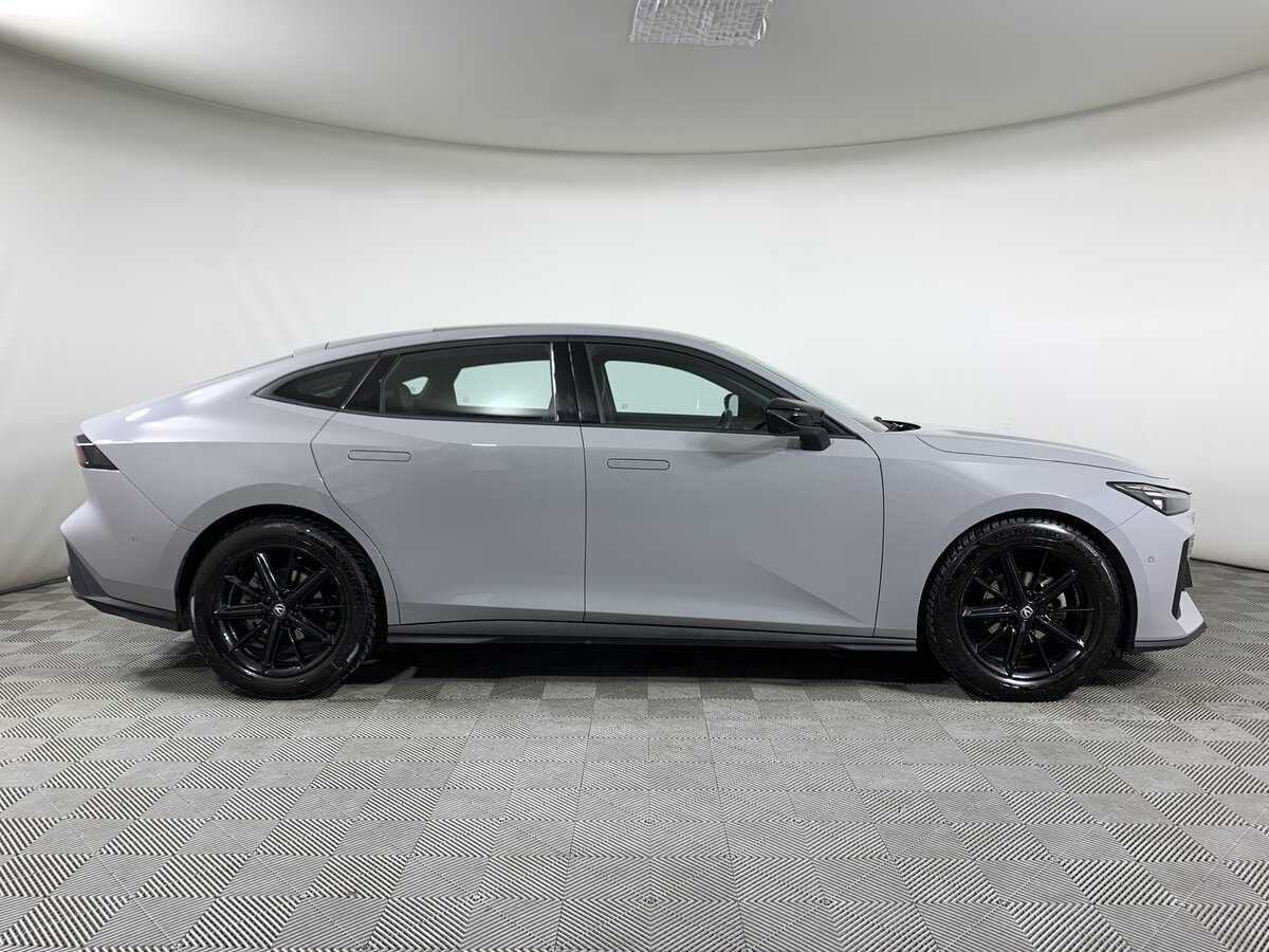 Б/У Чанган УНИ-В 2023 года. Фото: #3