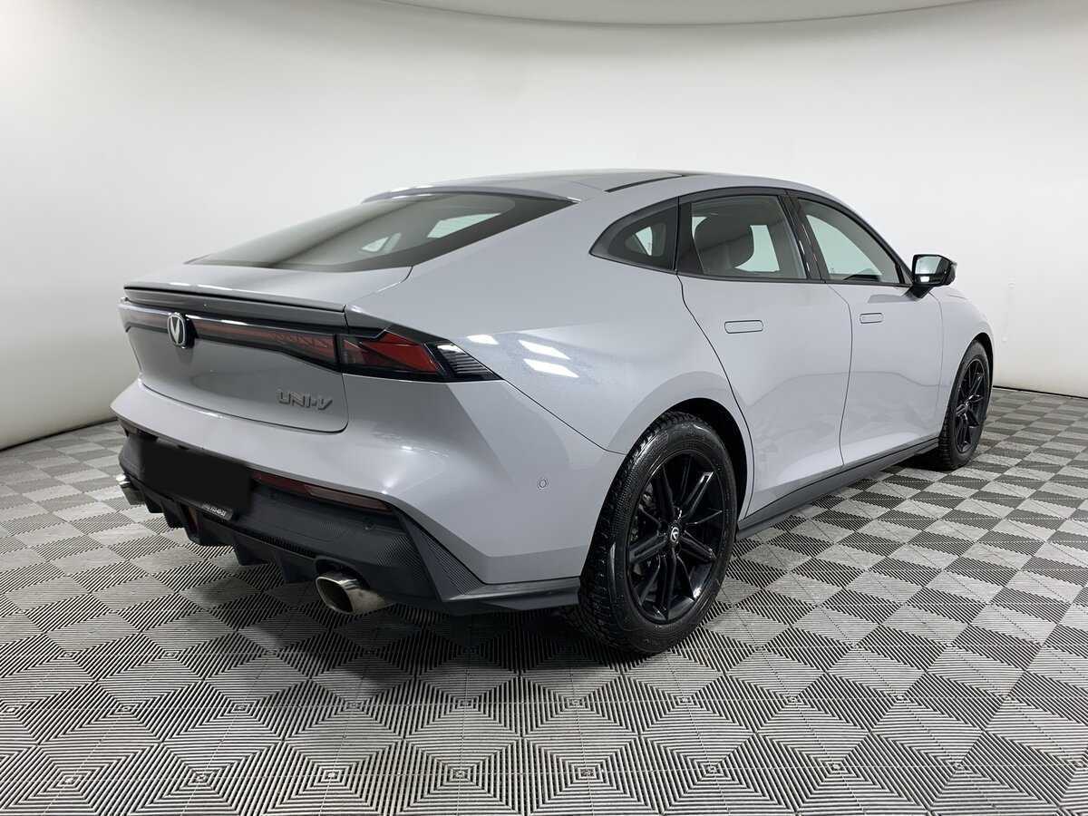 Б/У Чанган УНИ-В 2023 года. Фото: #4