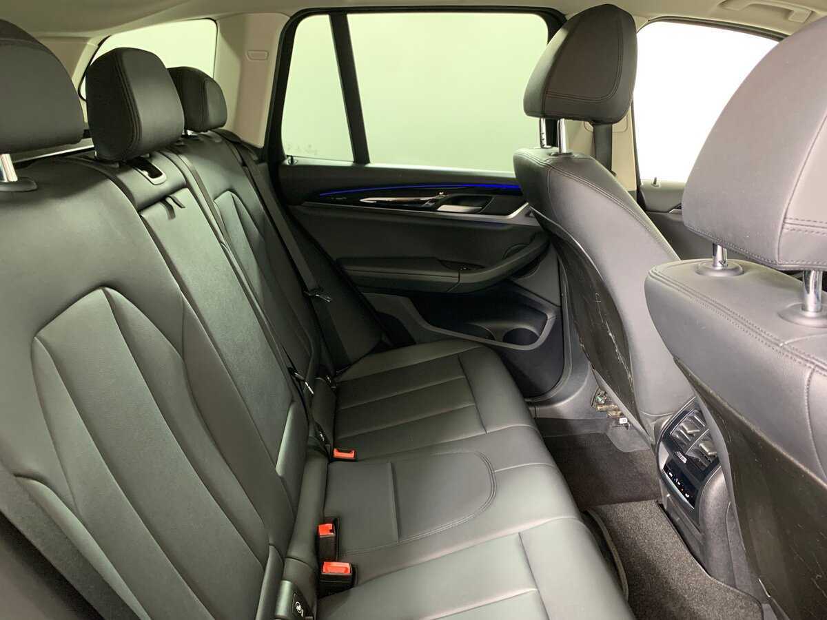 Б/У БМВ Икс3 2018 года. Фото: #17