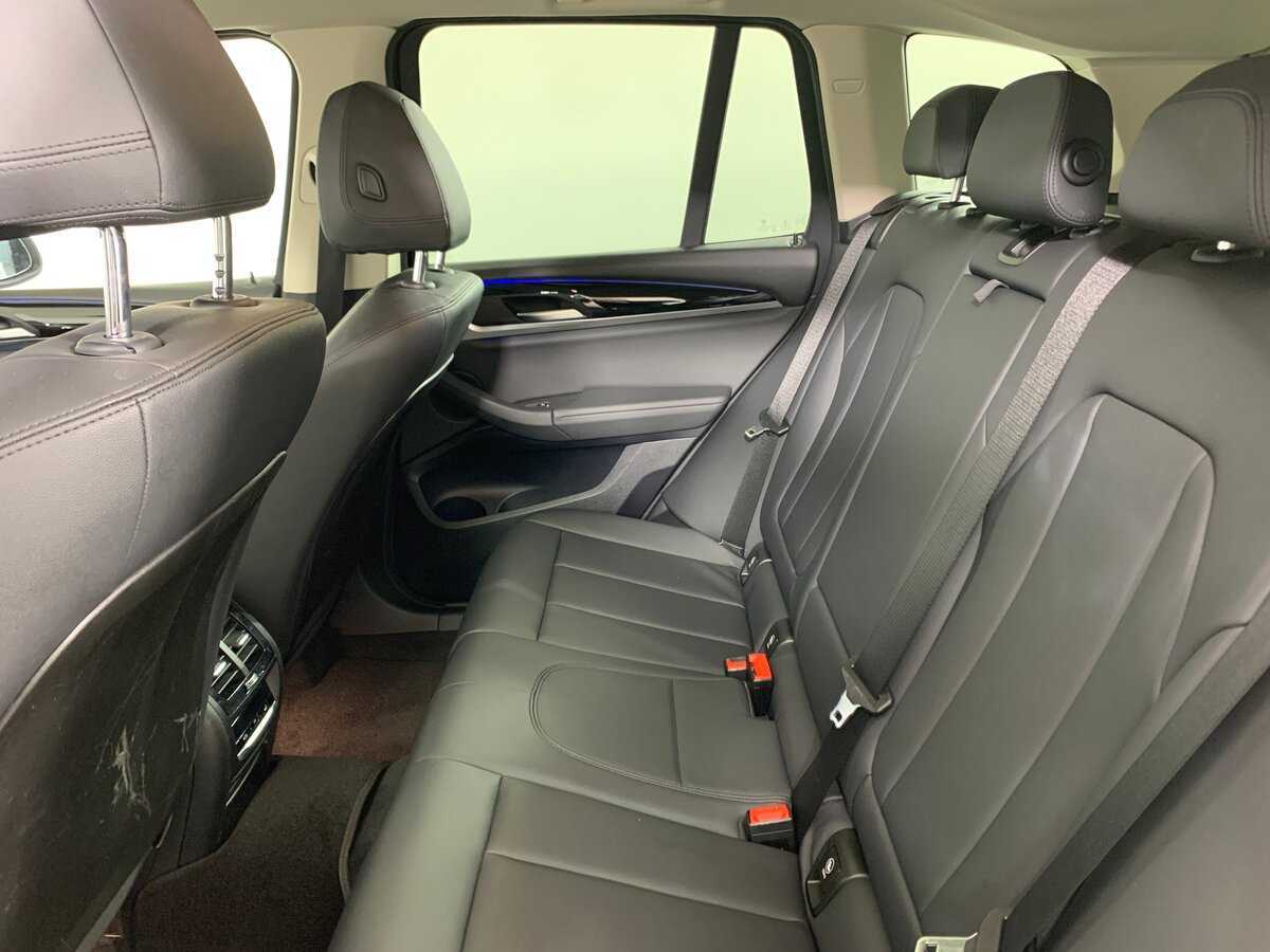 Б/У БМВ Икс3 2018 года. Фото: #18