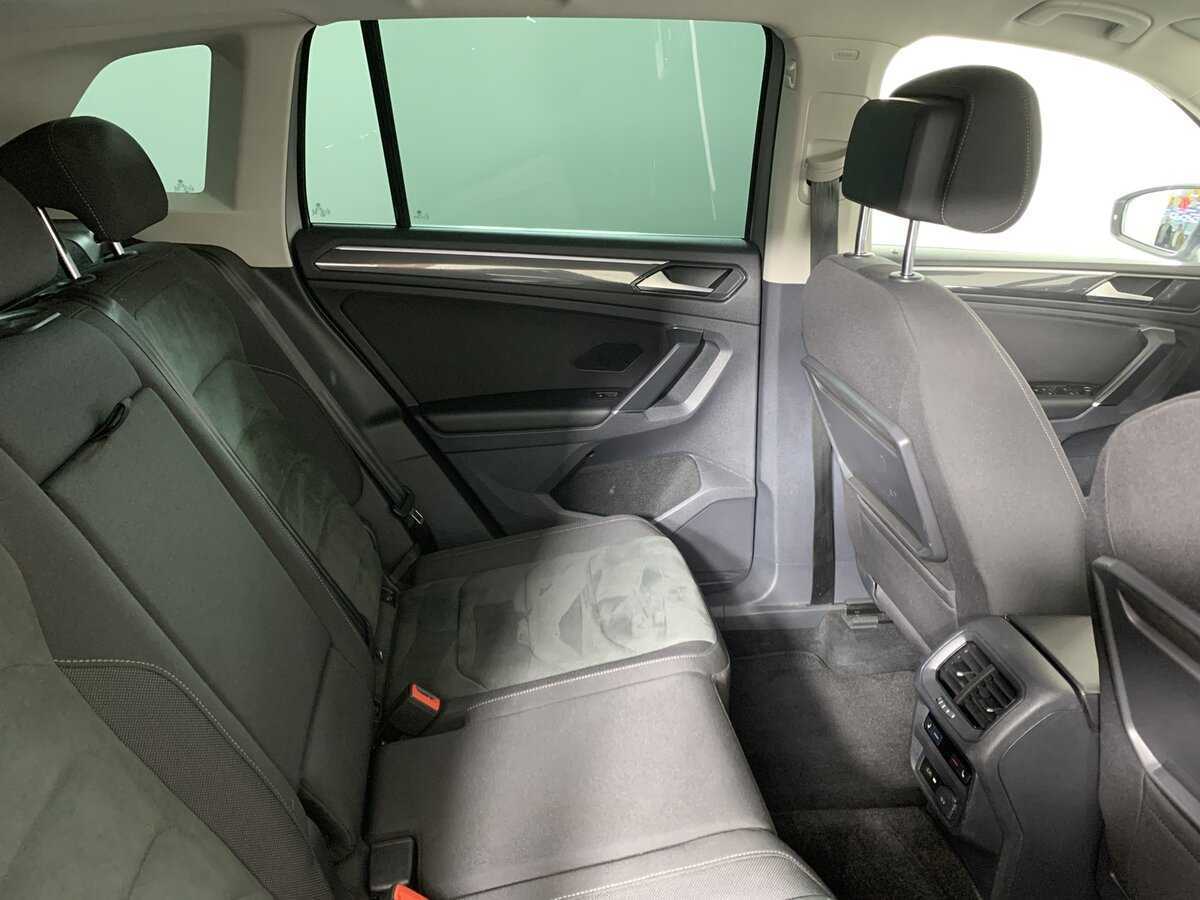 Б/У Фольксваген Тигуан 2018 года. Фото: #16