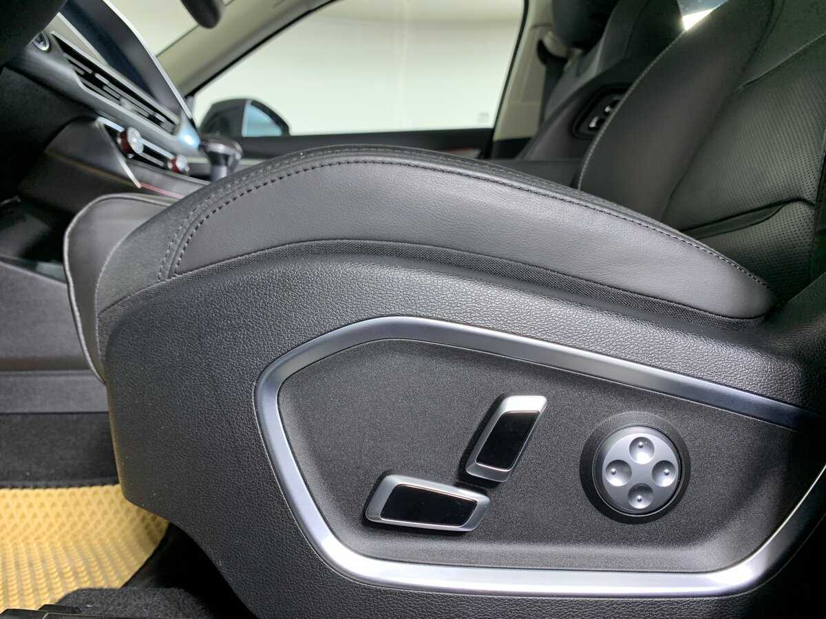 Б/У Джили Тугелла 2021 года. Фото: #16