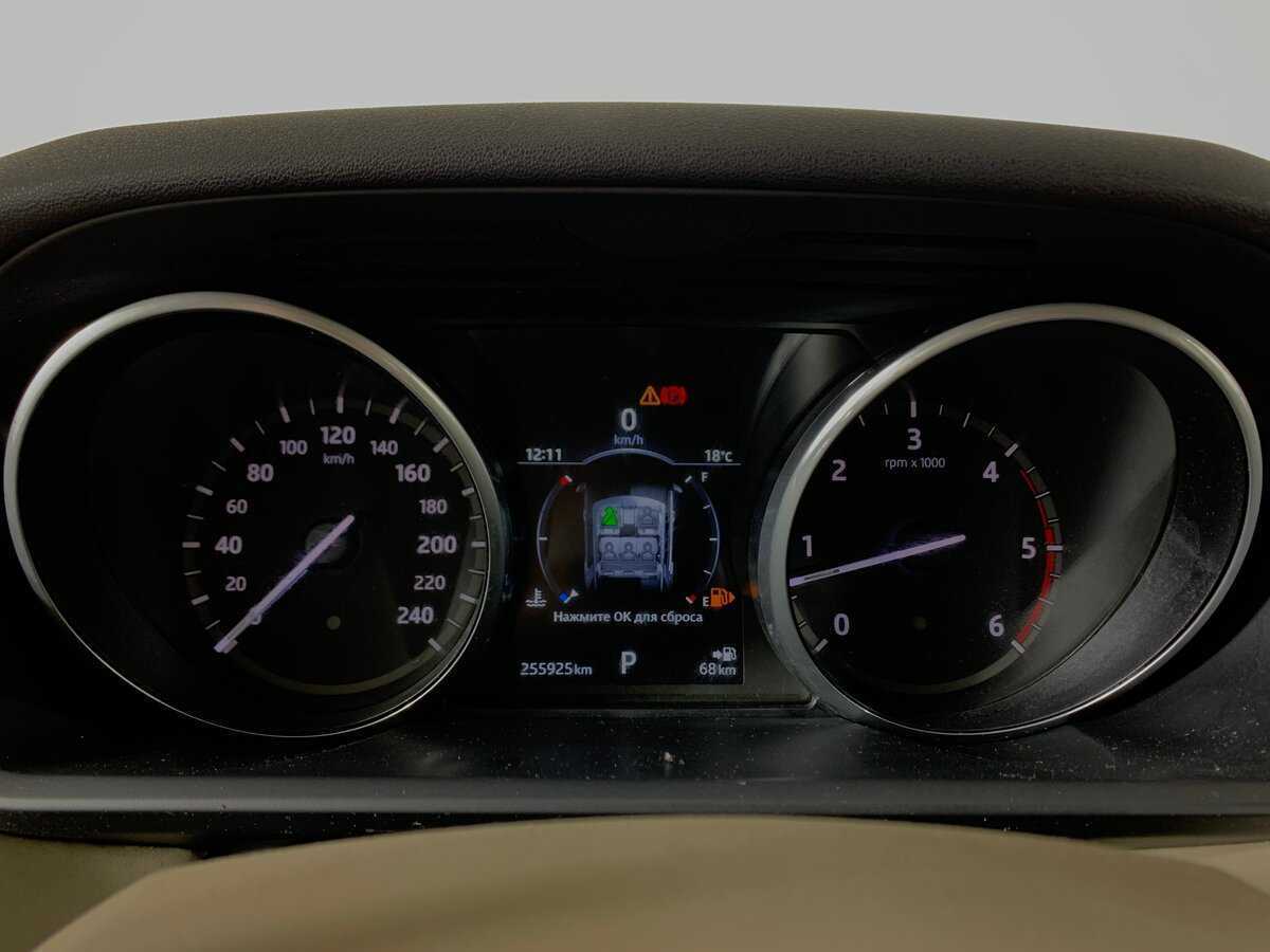 Б/У Лэнд Ровер Дискавери 2017 года. Фото: #13