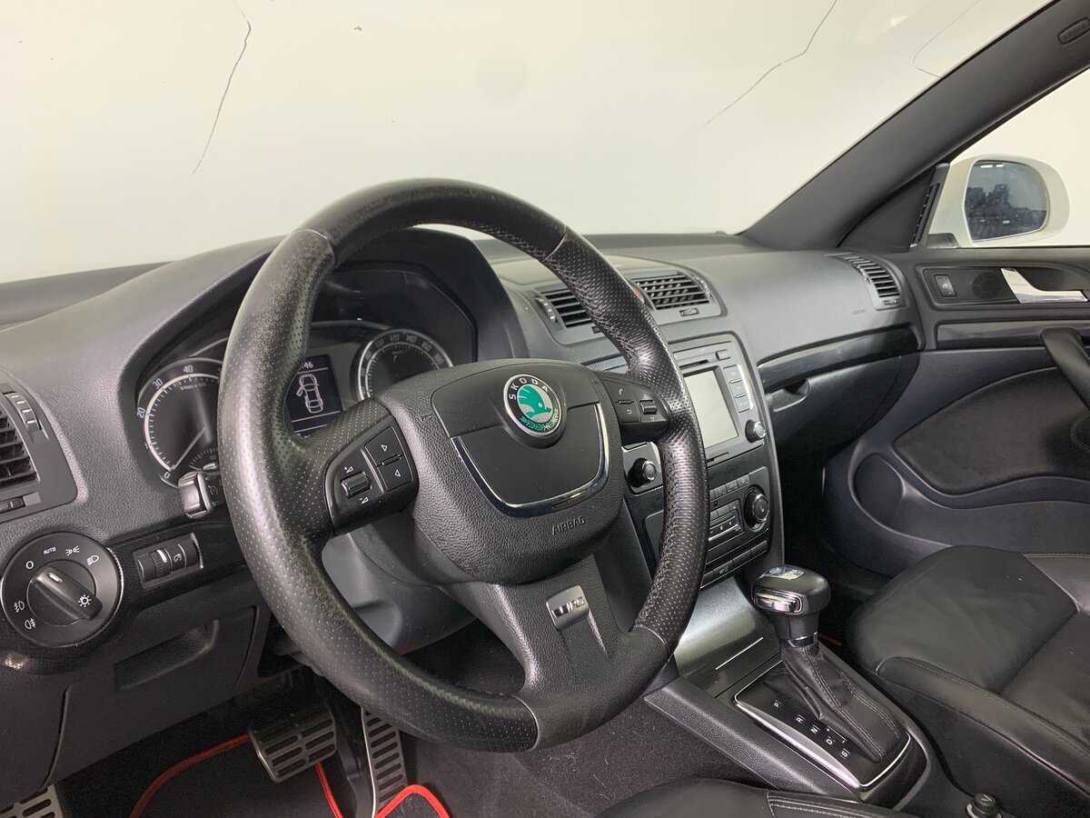 Б/У Шкода Октавия РС 2012 года. Фото: #10