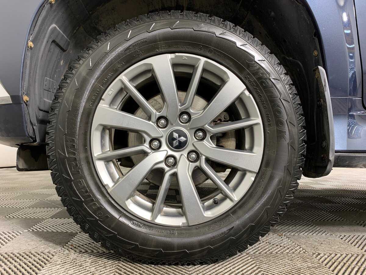 Б/У Митсубиши Паджеро Спорт 2018 года. Фото: #8