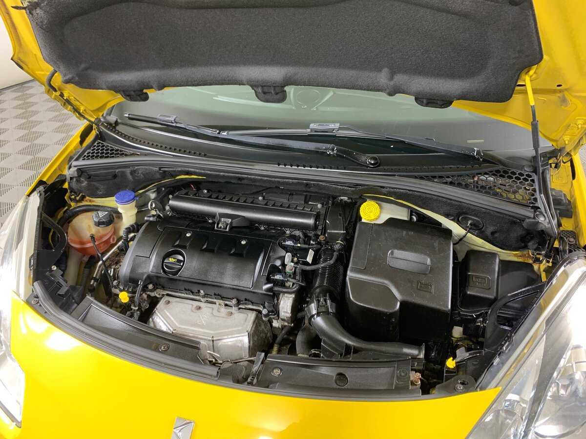 Б/У Ситроен ДС3 2010 года. Фото: #10