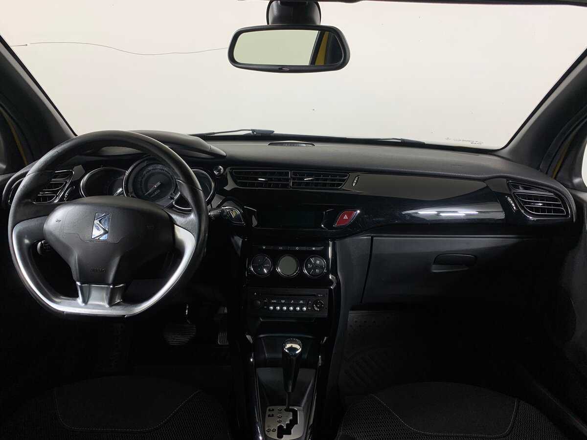 Б/У Ситроен ДС3 2010 года. Фото: #12