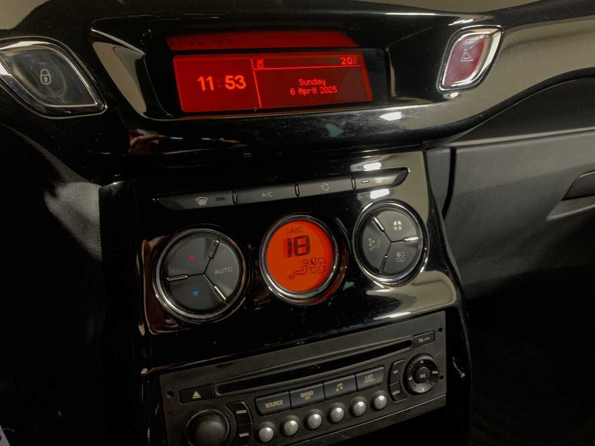 Б/У Ситроен ДС3 2010 года. Фото: #15