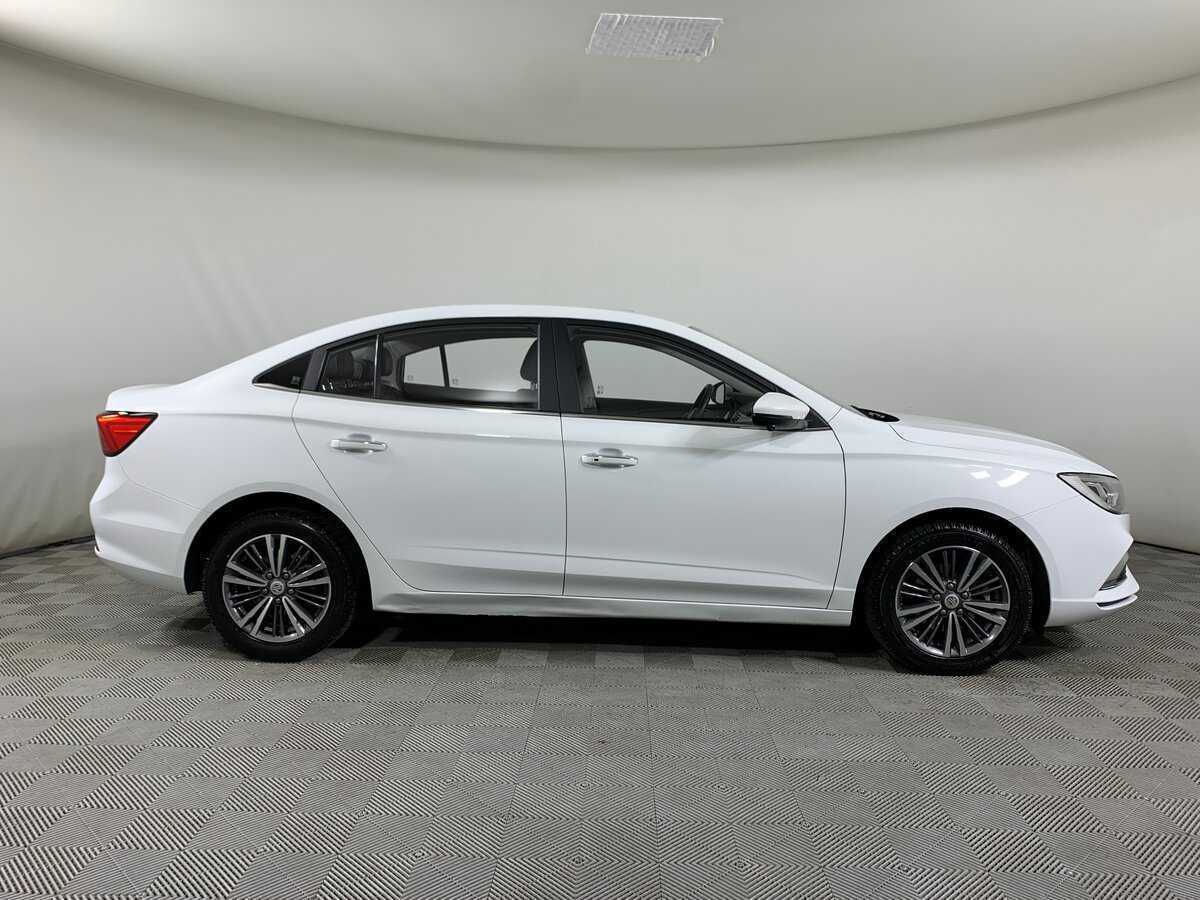 Б/У ЭмДжи 5 2023 года. Фото: #3