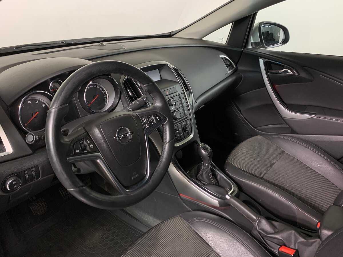 Б/У Опель Астра 2012 года. Фото: #11