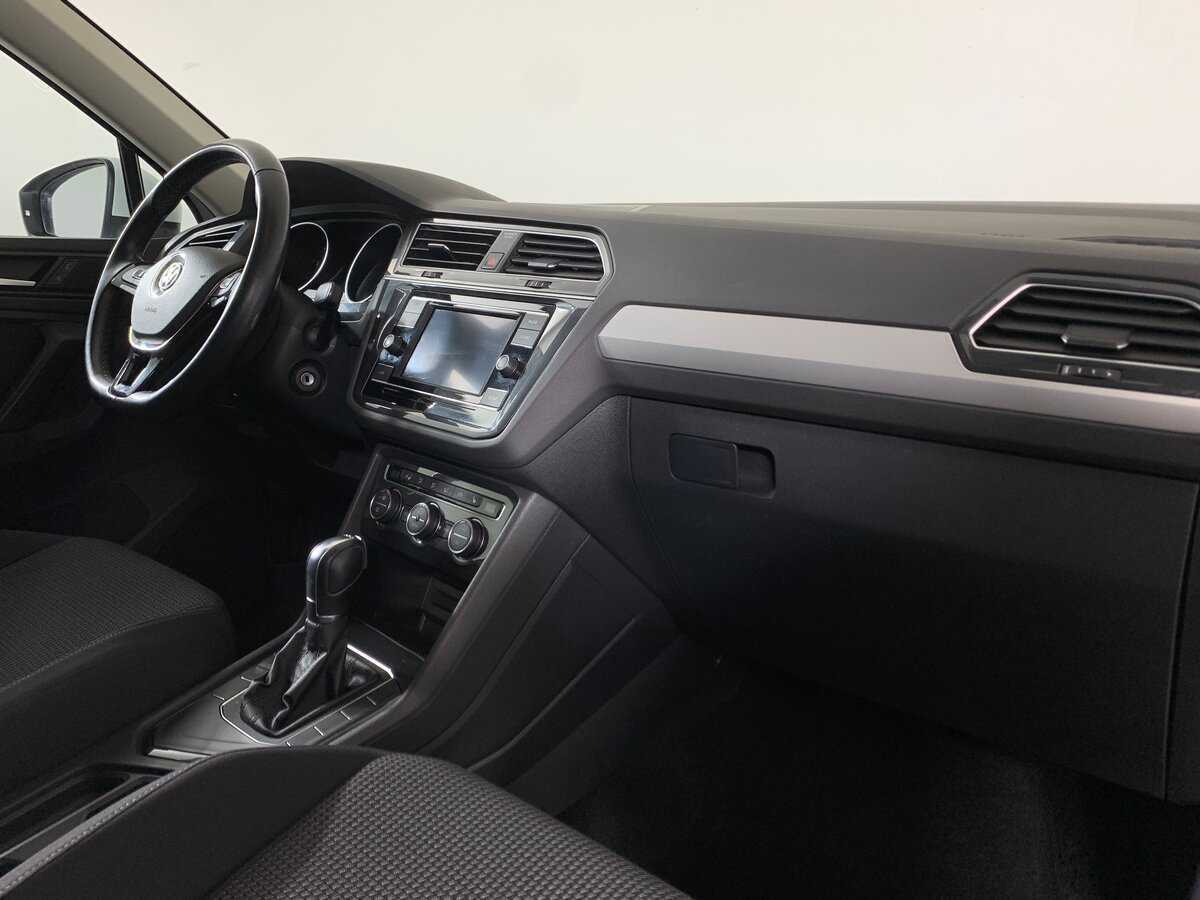 Б/У Фольксваген Тигуан 2018 года. Фото: #13