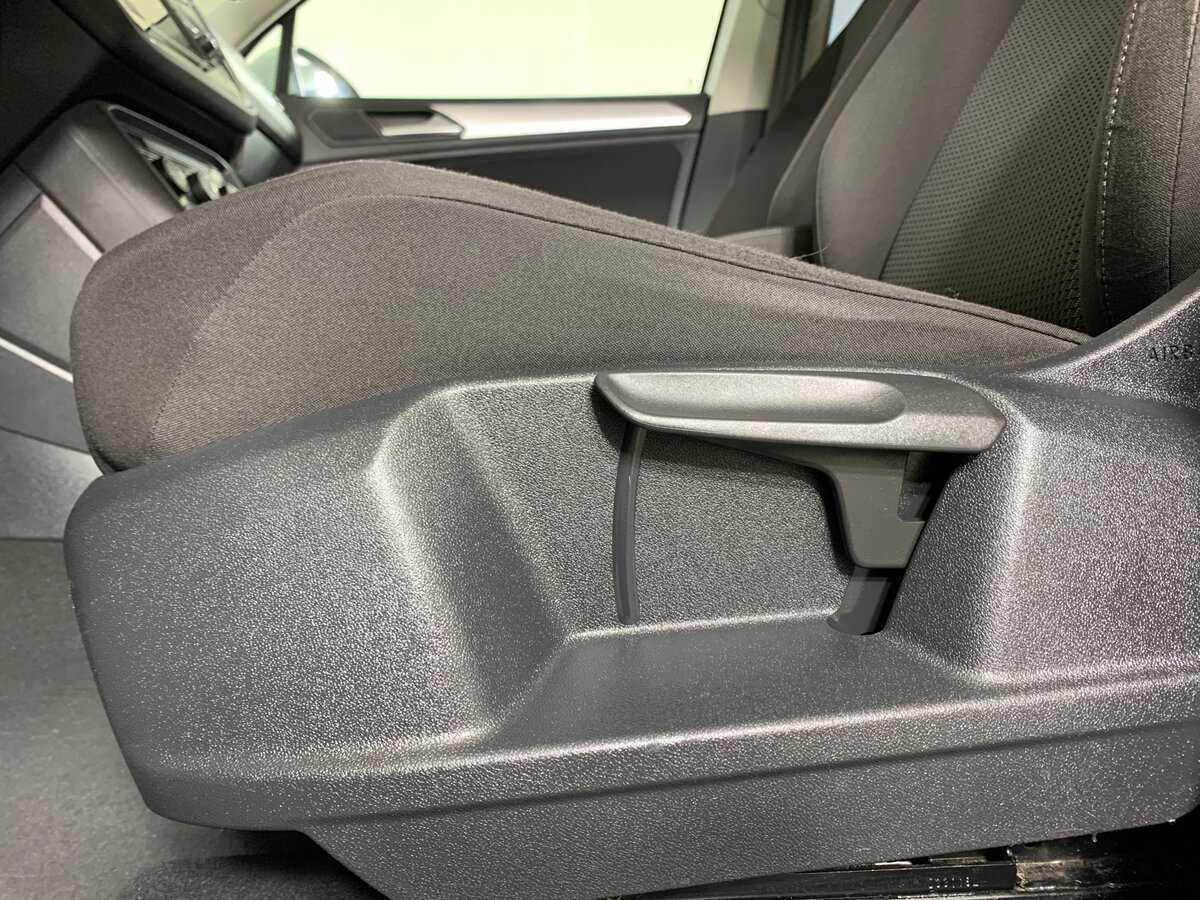 Б/У Фольксваген Тигуан 2018 года. Фото: #16