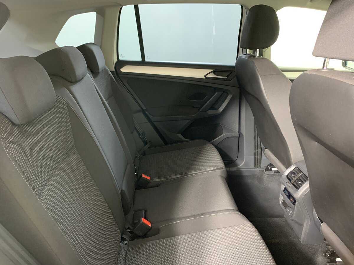 Б/У Фольксваген Тигуан 2018 года. Фото: #17