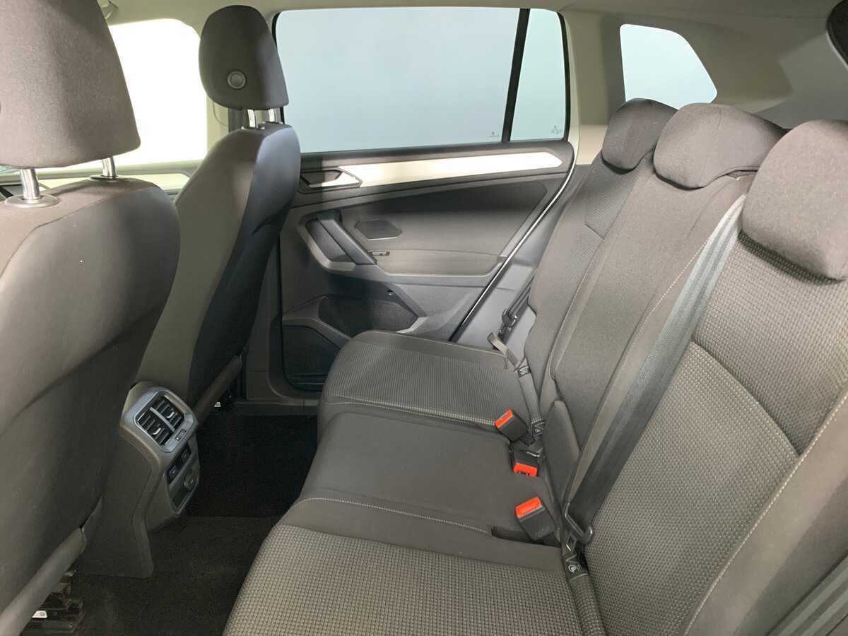 Б/У Фольксваген Тигуан 2018 года. Фото: #18