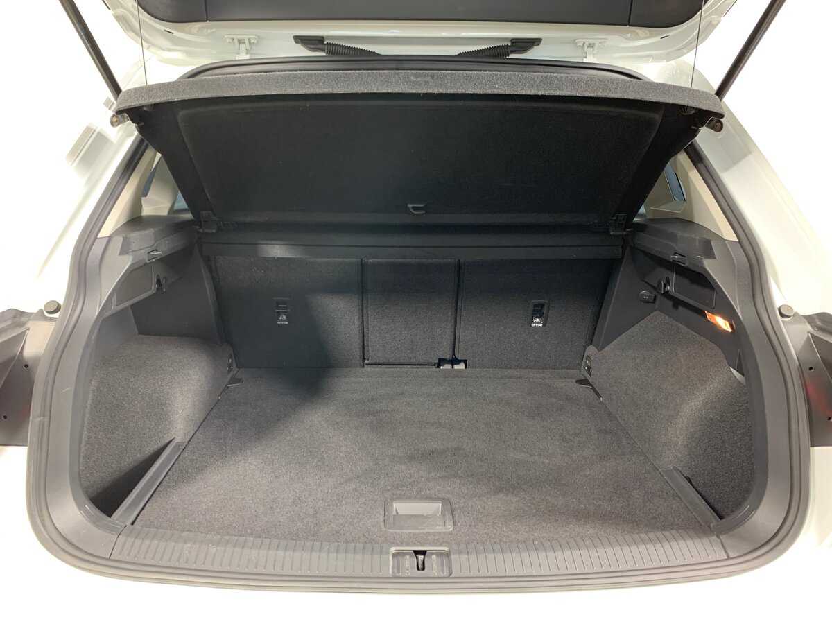 Б/У Фольксваген Тигуан 2018 года. Фото: #19