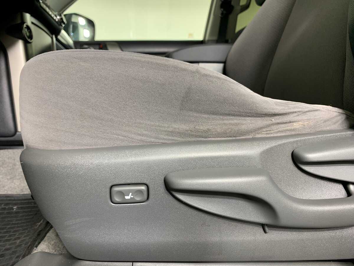 Б/У Тойота Лэнд Крузер Прадо 2012 года. Фото: #13