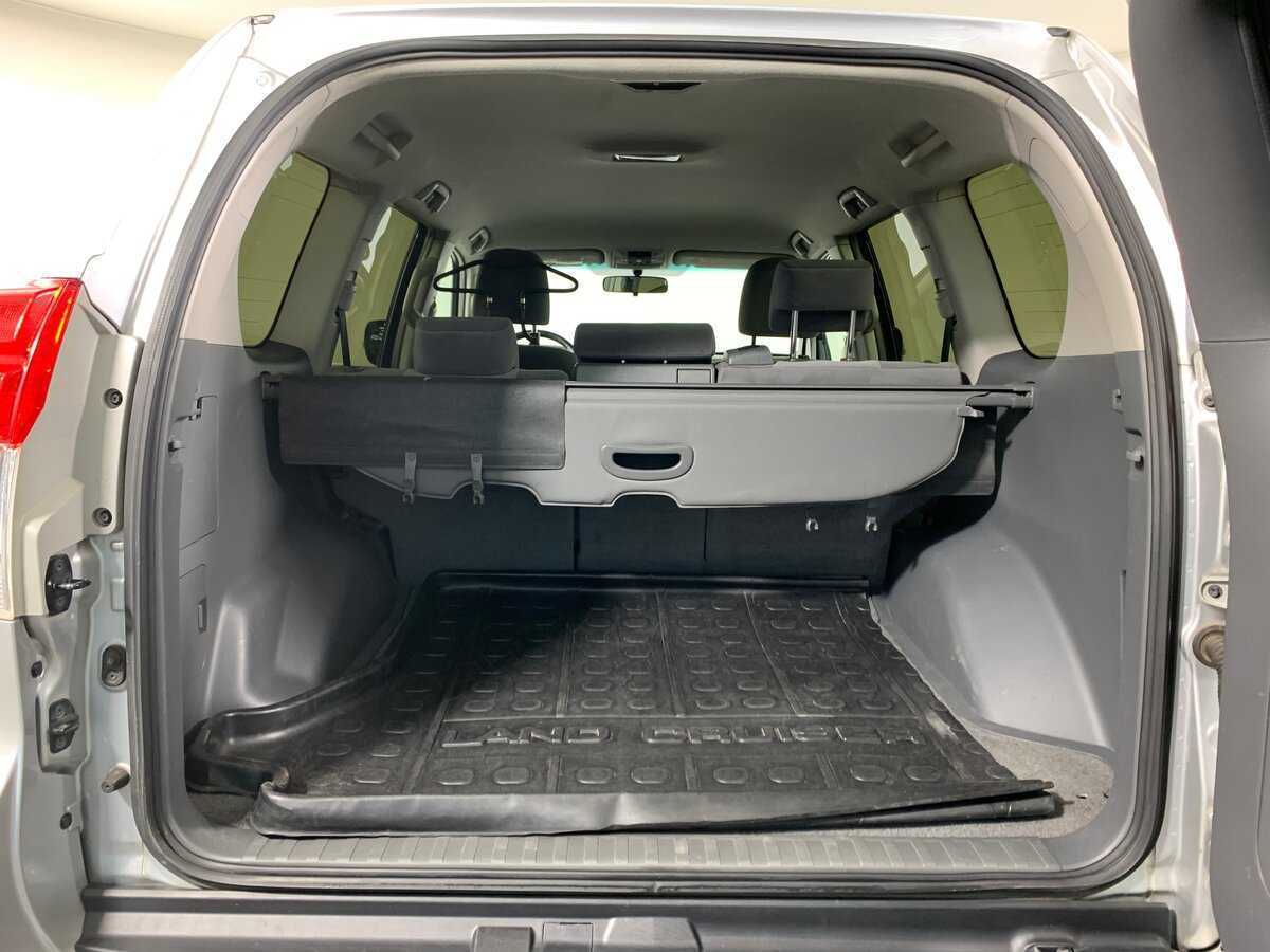 Б/У Тойота Лэнд Крузер Прадо 2012 года. Фото: #16