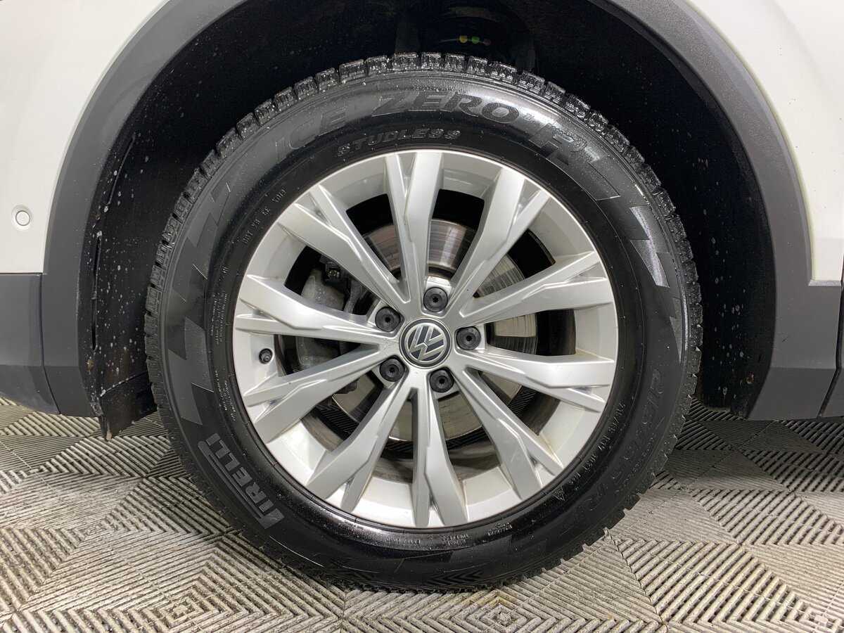 Б/У Фольксваген Тигуан 2017 года. Фото: #8