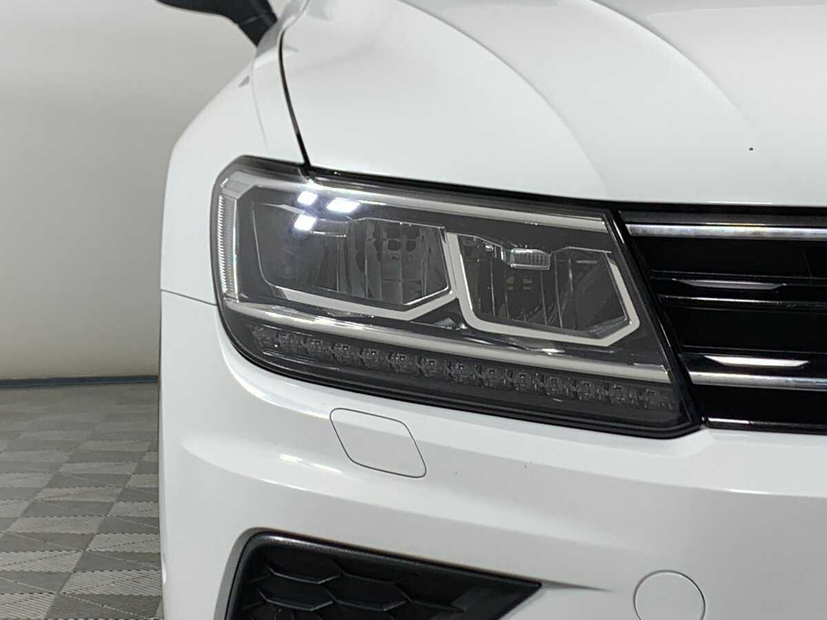 Б/У Фольксваген Тигуан 2017 года. Фото: #9