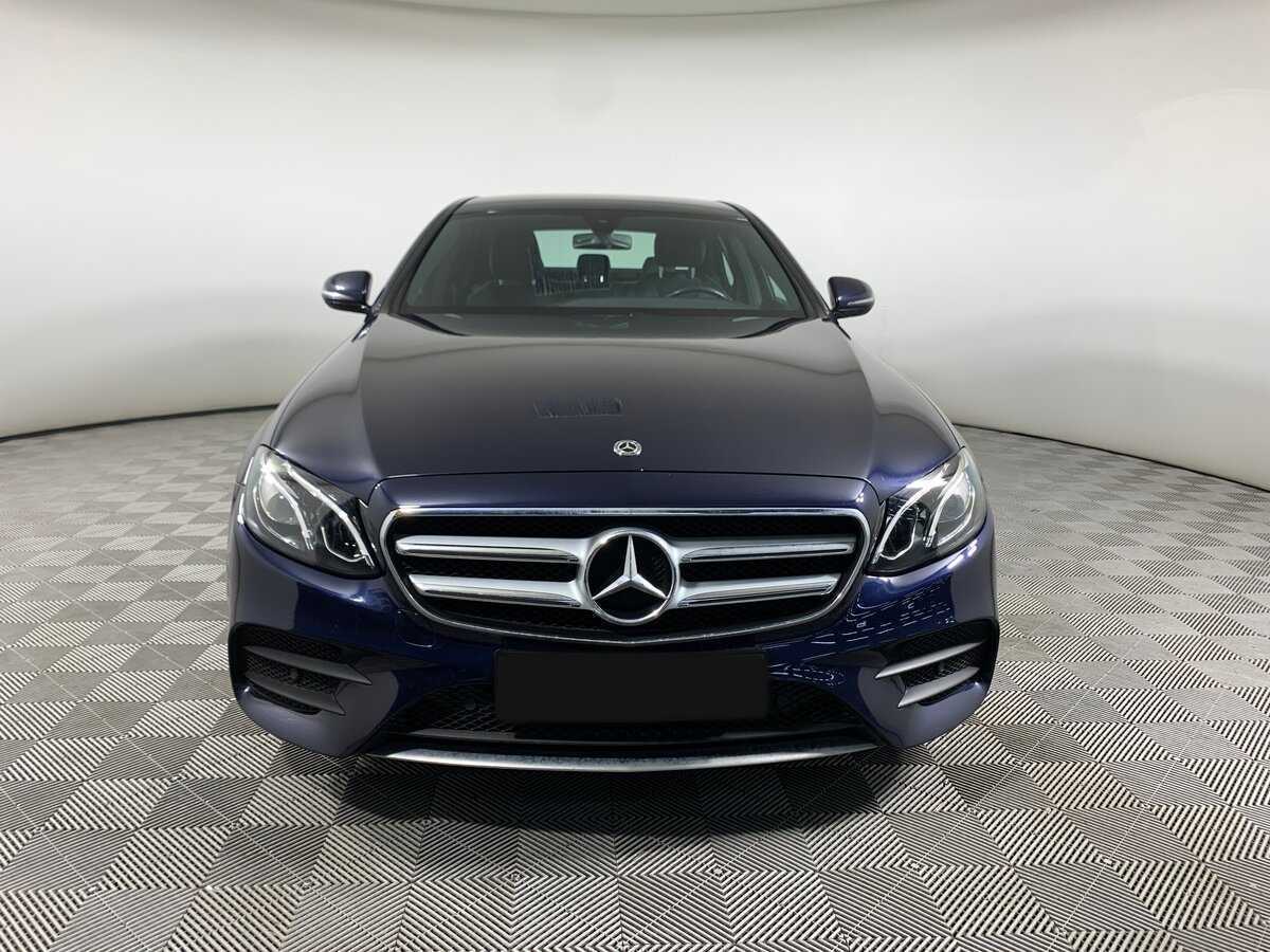 Б/У Мерседес-Бенц Е-Класс 2020 года. Фото: #1