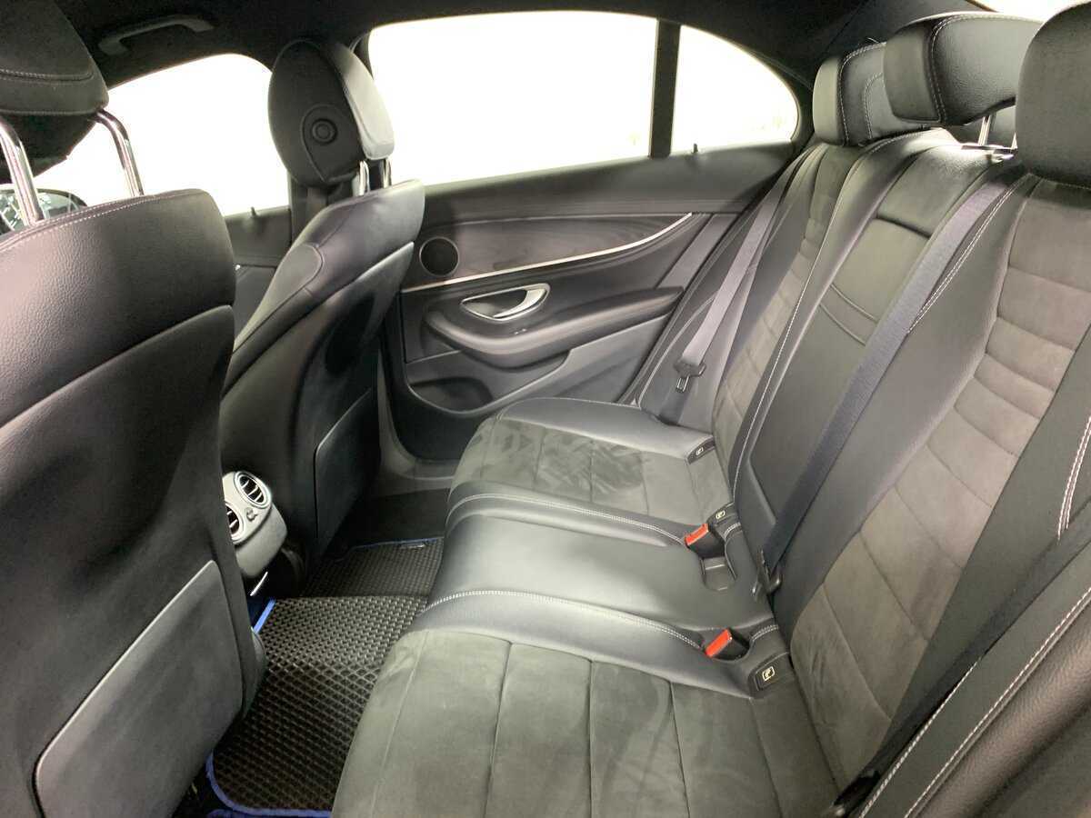 Б/У Мерседес-Бенц Е-Класс 2020 года. Фото: #18