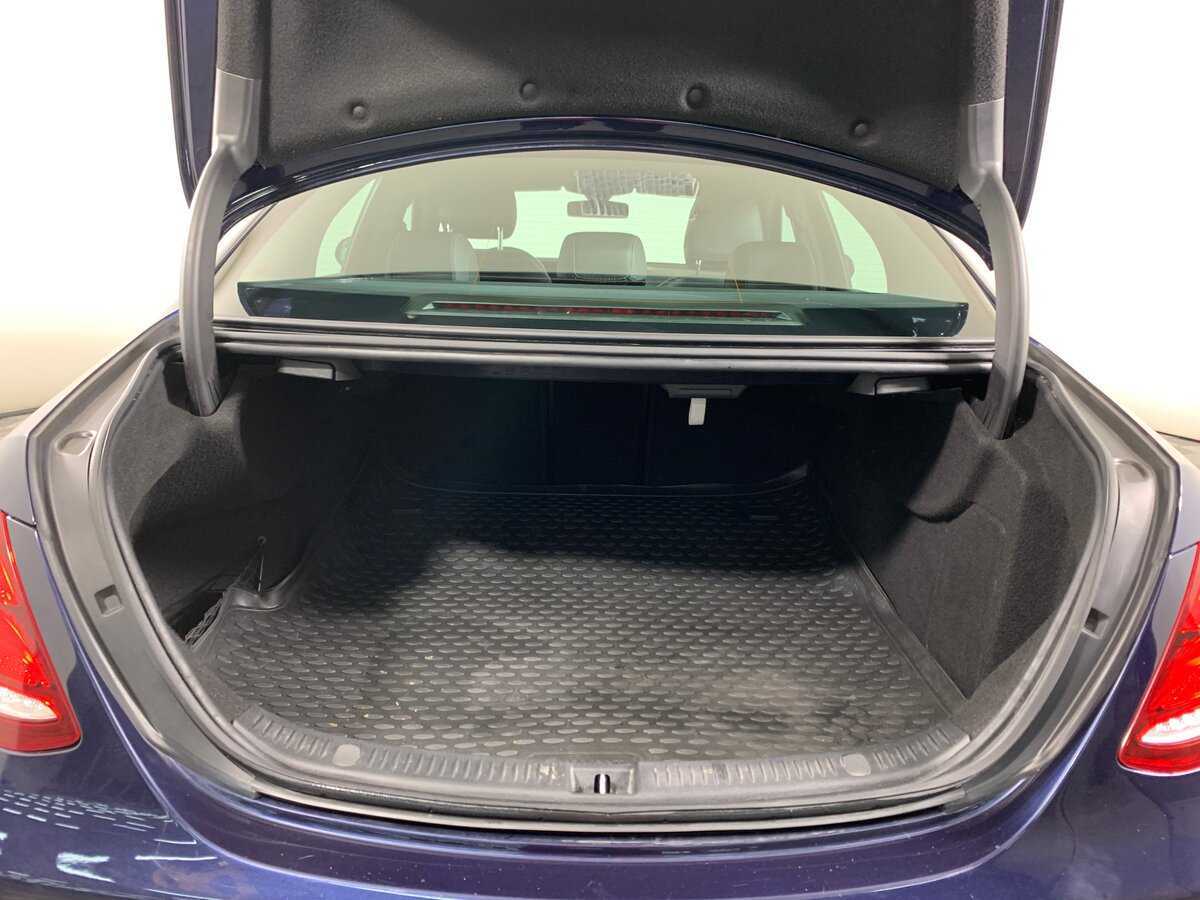 Б/У Мерседес-Бенц Е-Класс 2020 года. Фото: #19