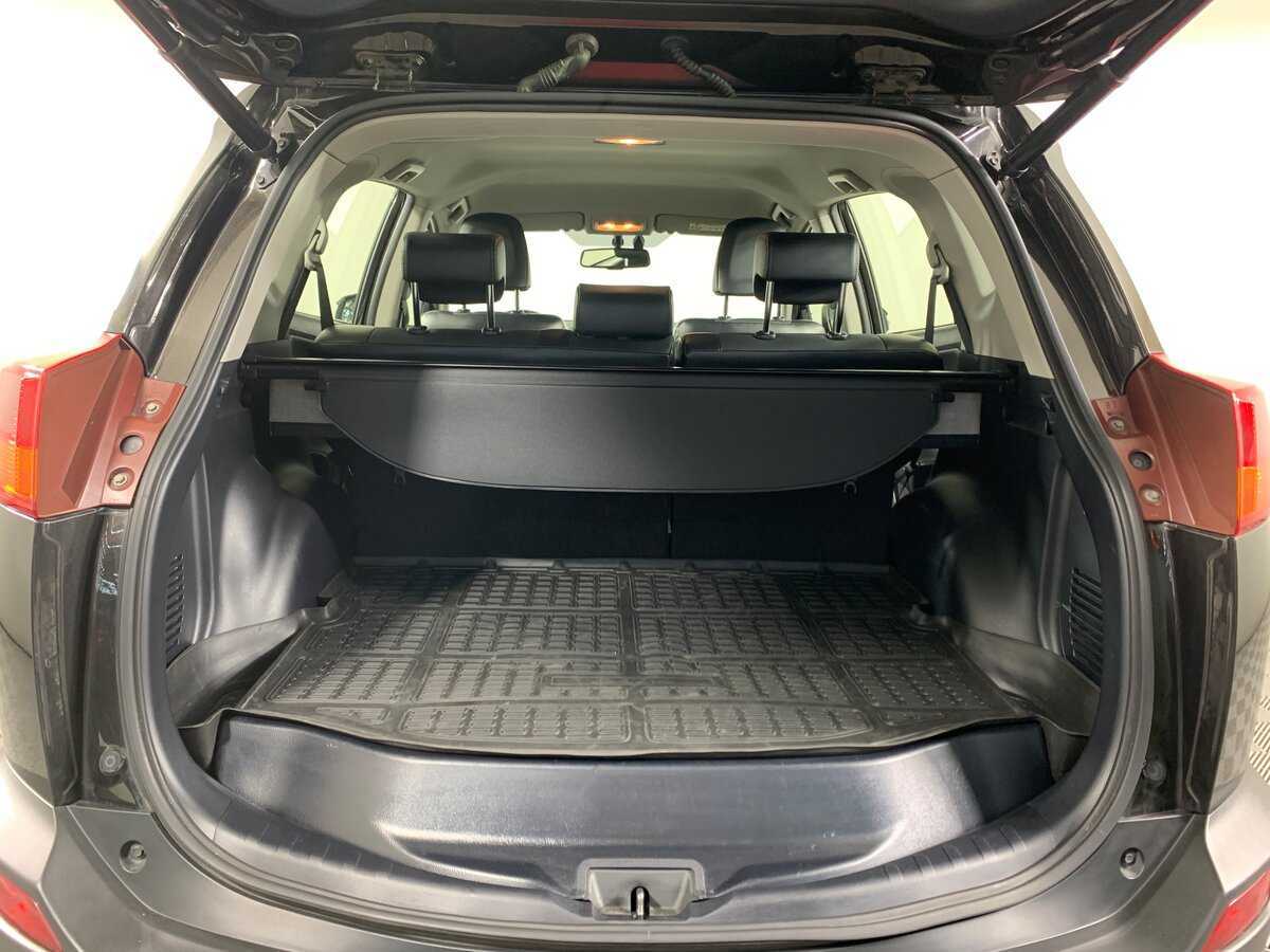 Б/У Тойота Рав4 2014 года. Фото: #19