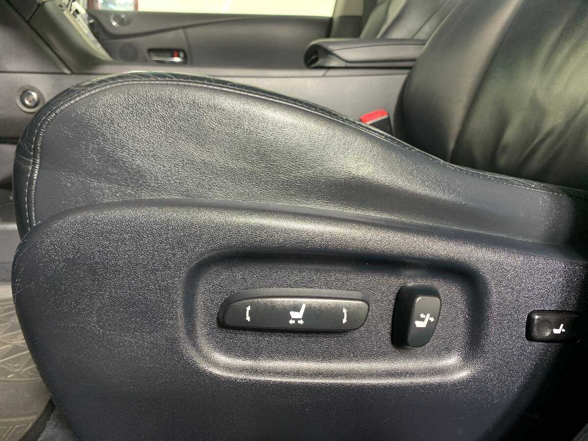 Б/У Лексус Р-Икс 2011 года. Фото: #16