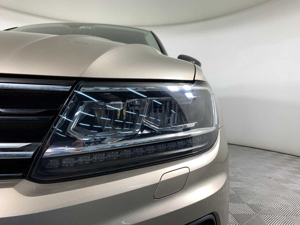 Б/У Фольксваген Тигуан 2019 года. Фото: #9